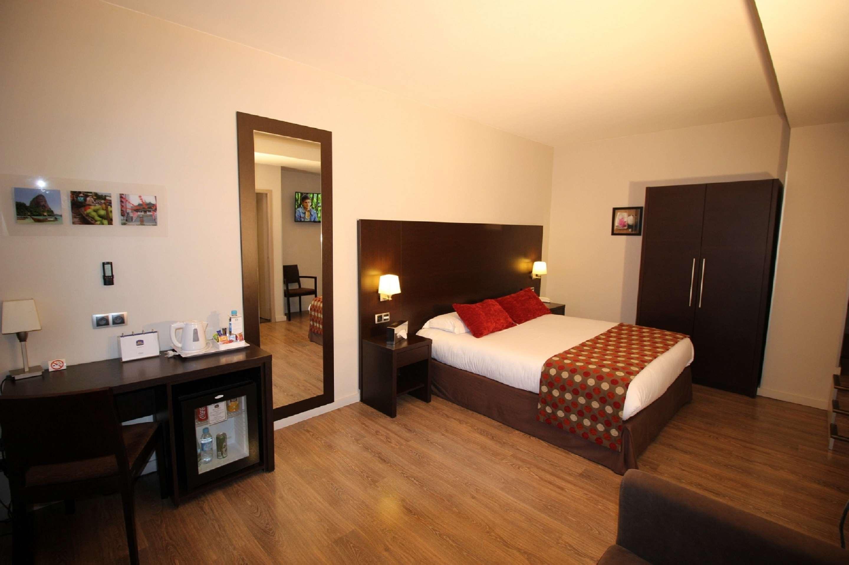Best Western Hotel Des Barolles - Lyon Sud Brignais Kültér fotó