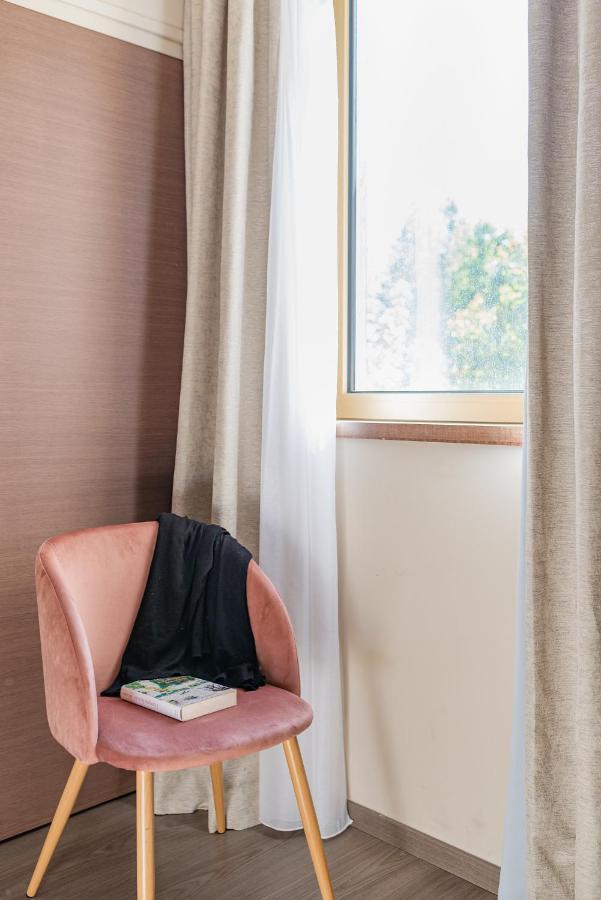 Best Western Hotel Des Barolles - Lyon Sud Brignais Kültér fotó