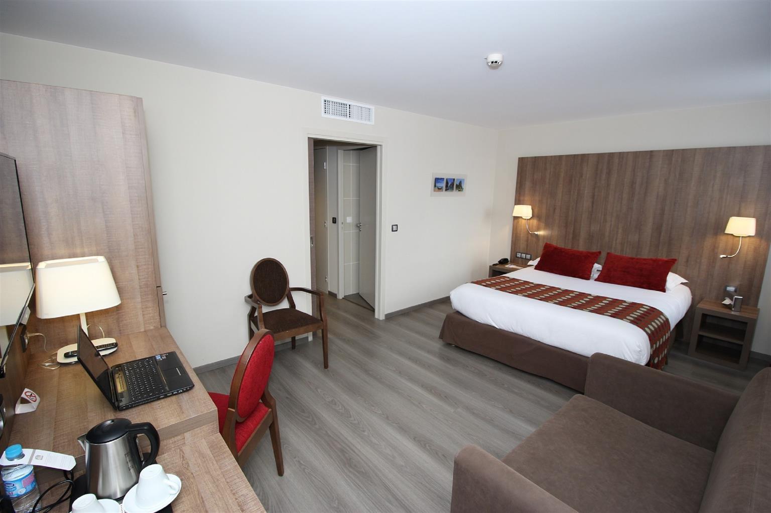 Best Western Hotel Des Barolles - Lyon Sud Brignais Kültér fotó
